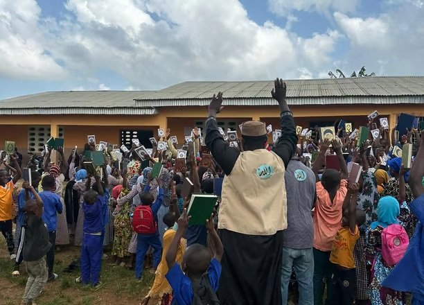 Burs ve eğitim materyalleri